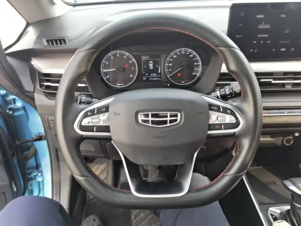 Geely Vision X3 — миниатюра 11