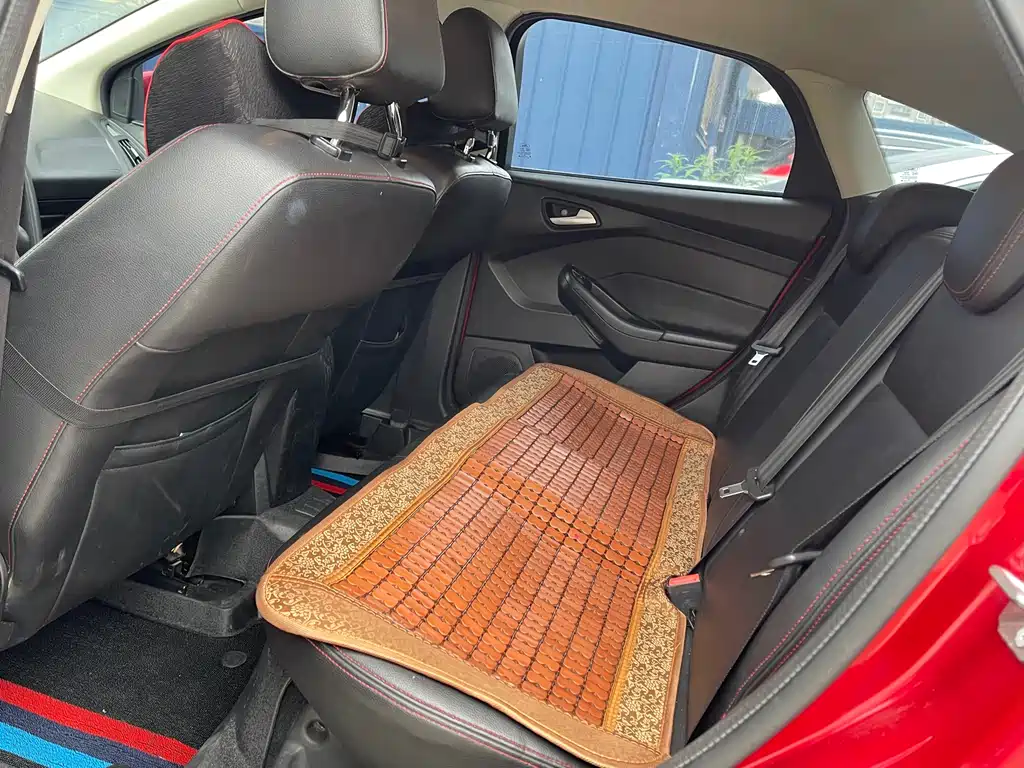 Ford Focus 2012 1.6L AT Comfort