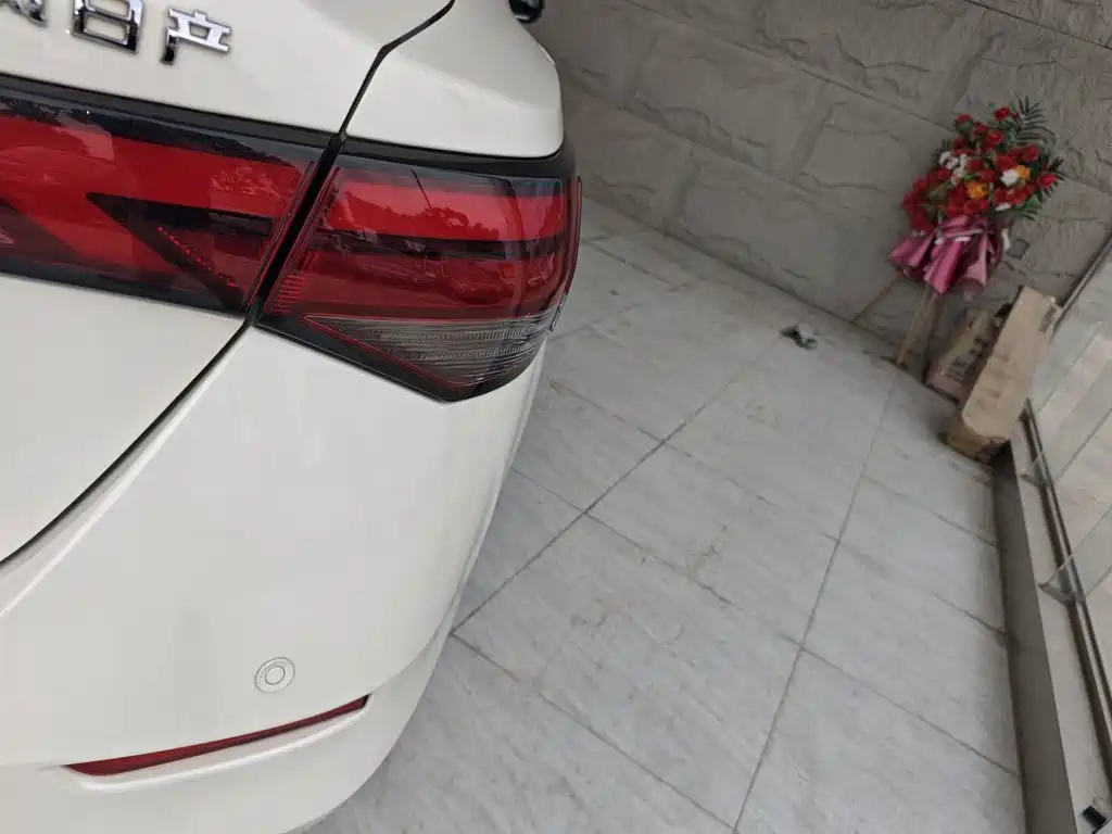 Nissan Sylphy — миниатюра 8