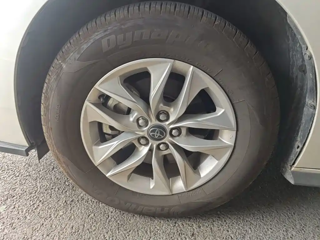 Toyota Granvia — миниатюра 23