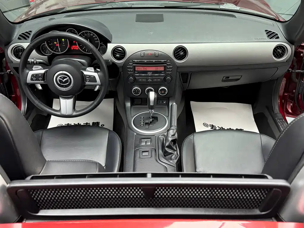 Mazda MX-5 — миниатюра 8