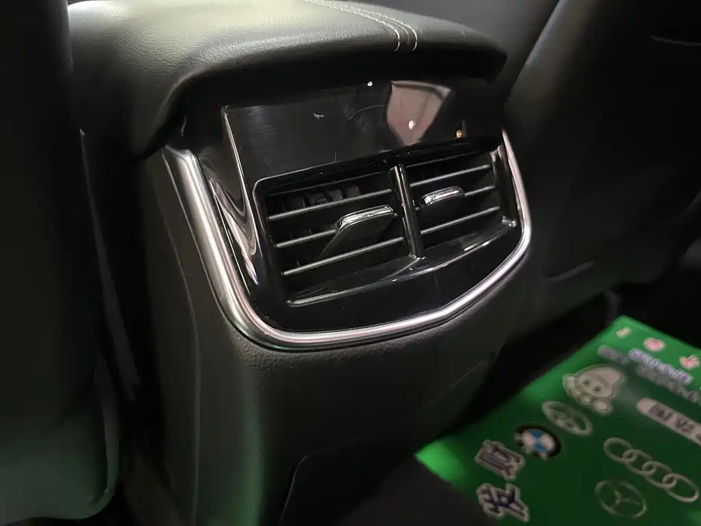 Cadillac XTS — миниатюра 12