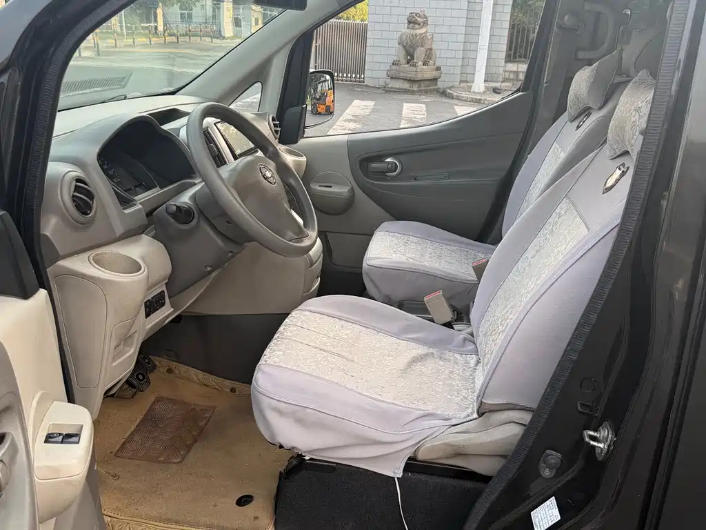 Nissan NV200 — миниатюра 14
