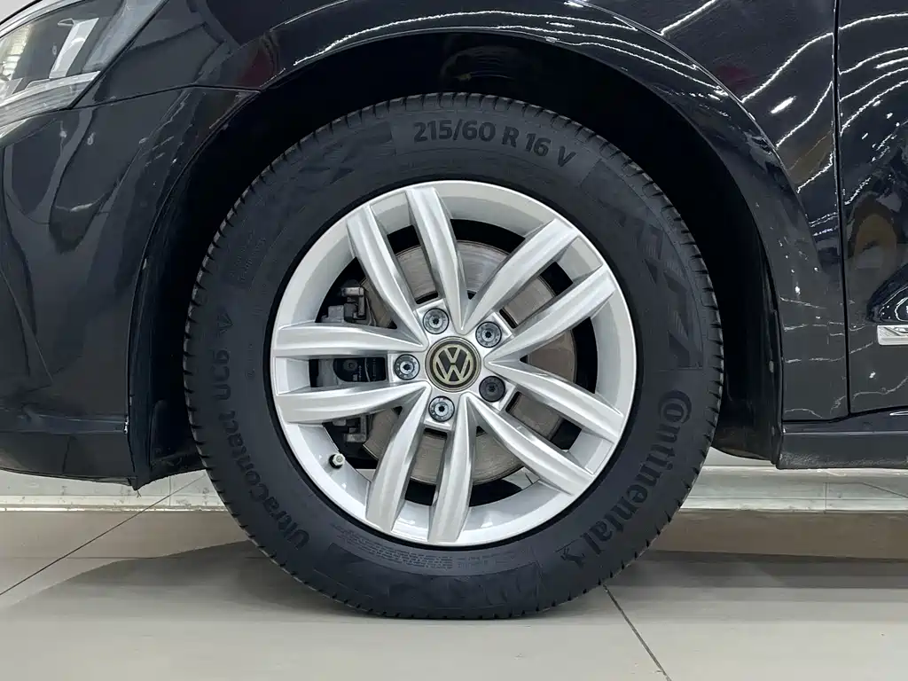 Volkswagen Passat — миниатюра 11