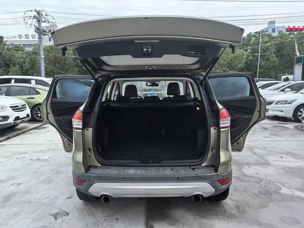 Ford Kuga — миниатюра 8