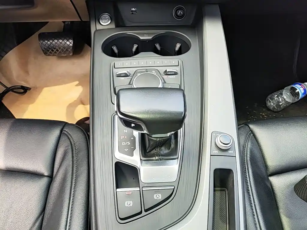Audi A4L — миниатюра 14