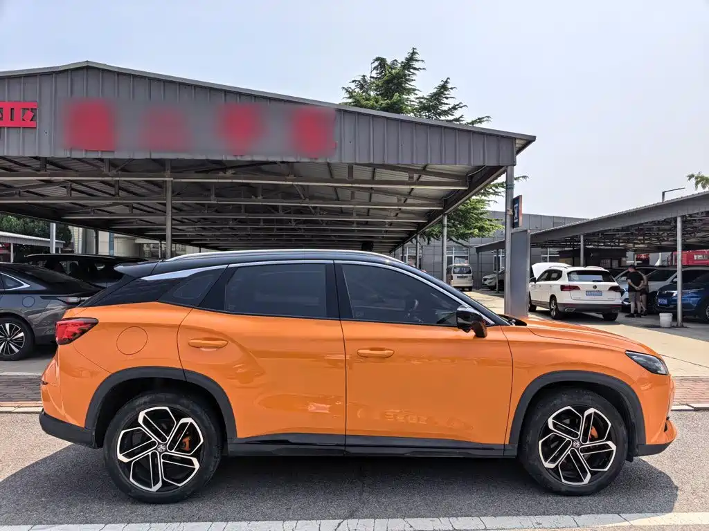 MG MG ONE — миниатюра 12