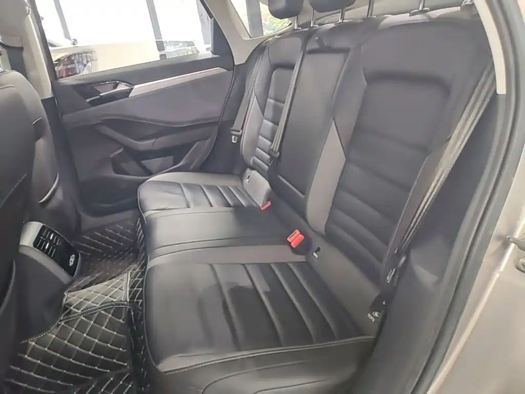 Volkswagen Sagitar — миниатюра 17