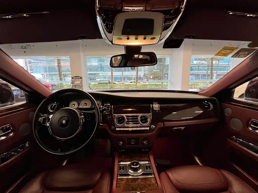 Rolls-Royce Ghost 2015 Series II Standard