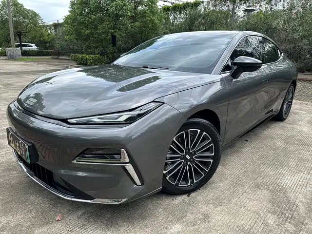 2025 Geely Galaxy Xingyao 8