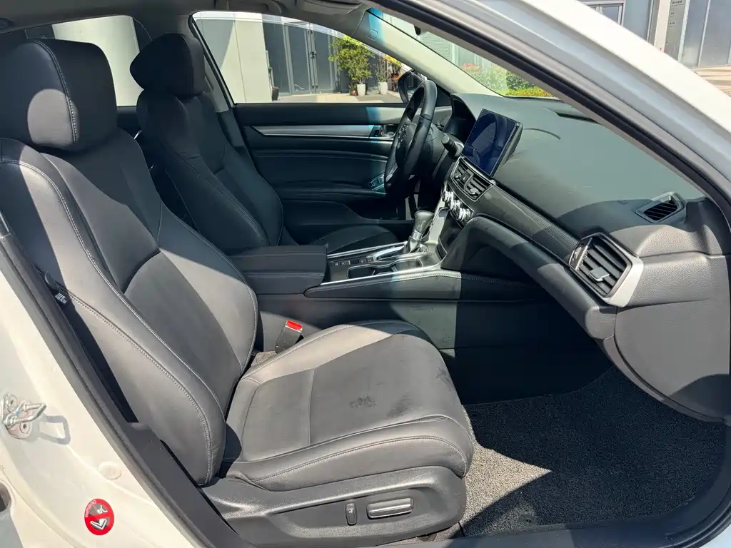 Honda Accord — миниатюра 9