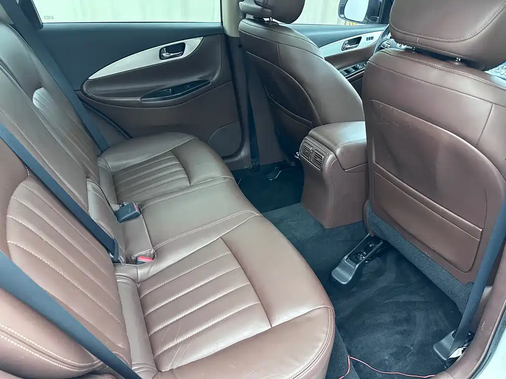 Infiniti QX50 — миниатюра 12