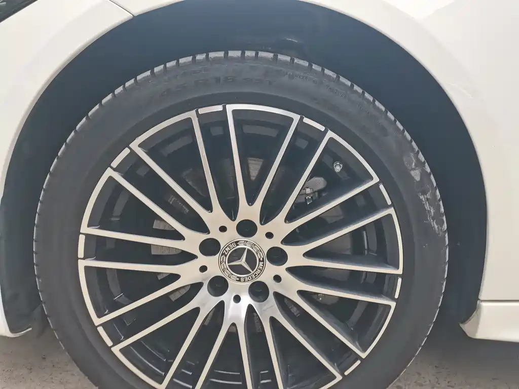 Mercedes-Benz C-Class — миниатюра 7