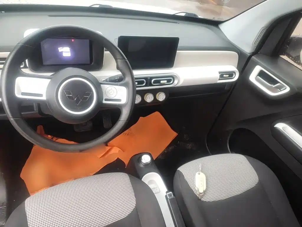 Wuling MINIEV — миниатюра 10