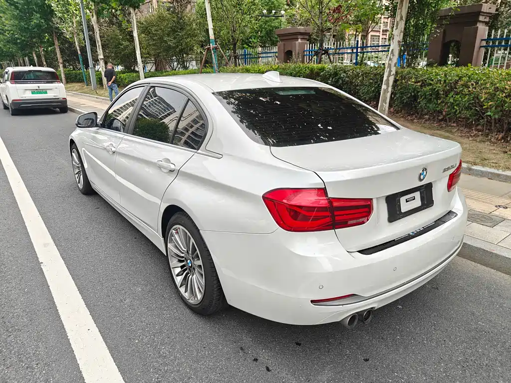 BMW 3 Series — миниатюра 7