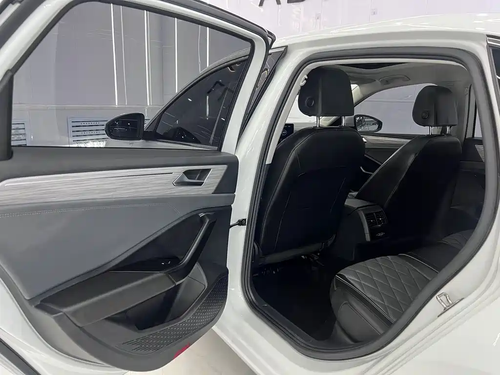 Volkswagen Sagitar — миниатюра 13