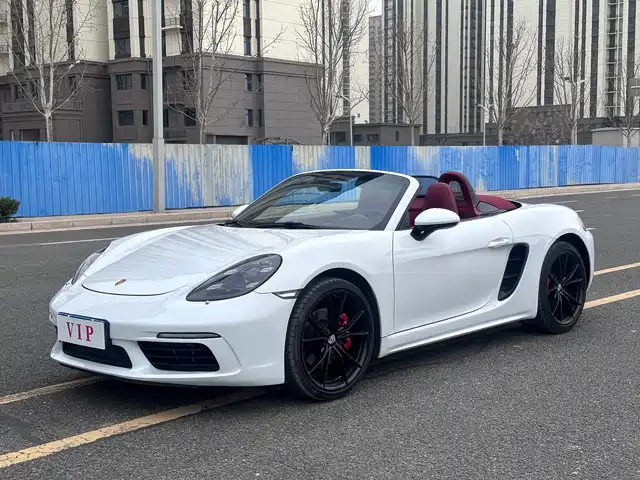 PORSCHE 718