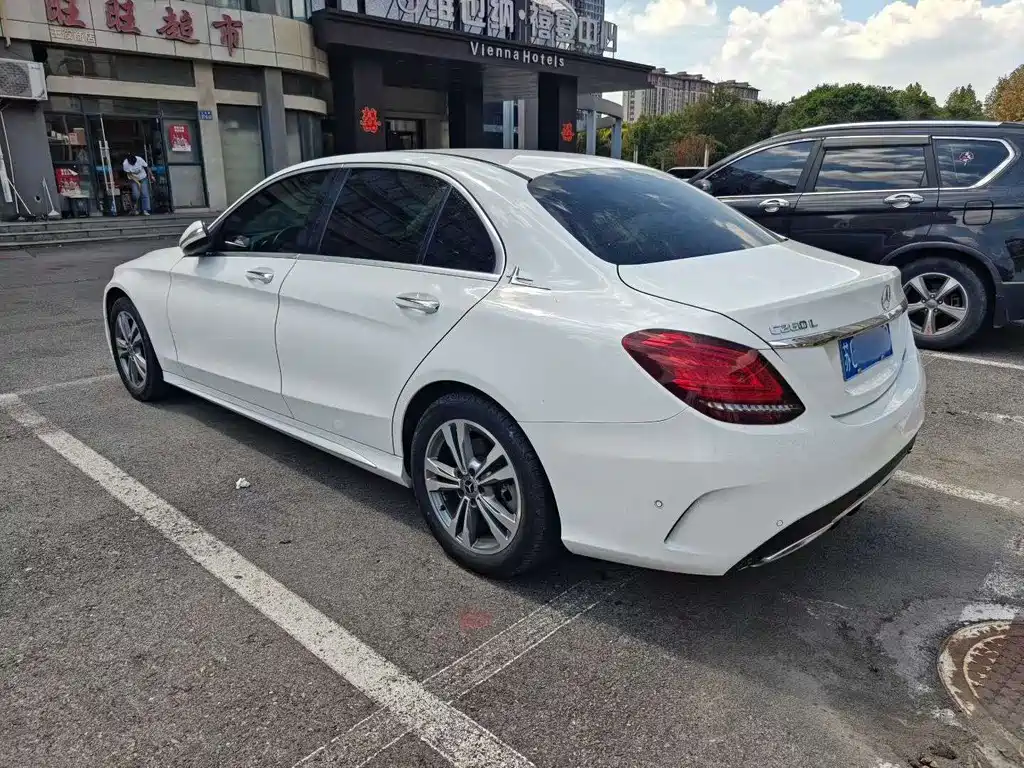 Mercedes-Benz C-Class — миниатюра 5
