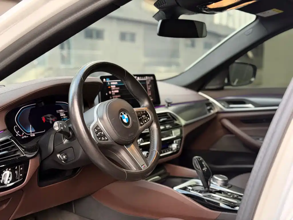 BMW 5 Series New Energy — миниатюра 4