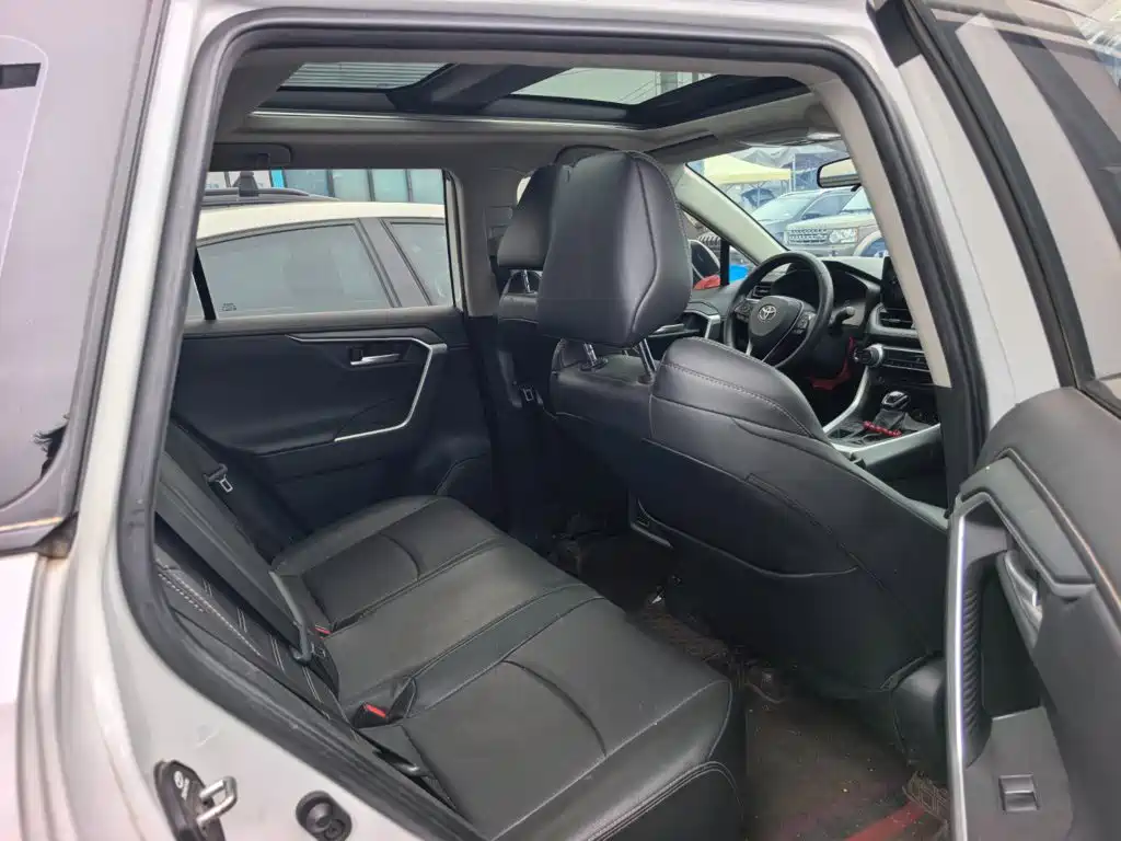 Toyota Wildlander — миниатюра 9