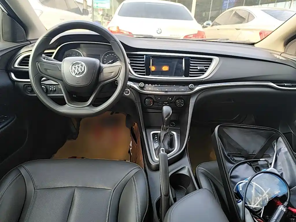 Buick Excelle — миниатюра 10