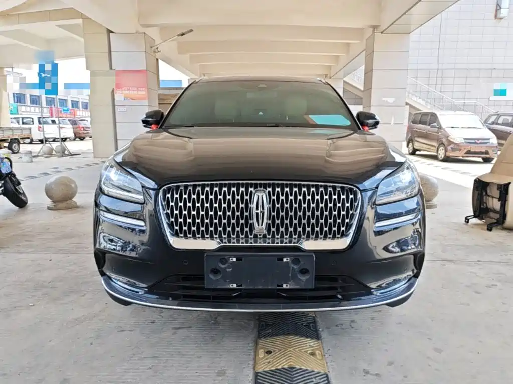 Lincoln Corsair — миниатюра 3