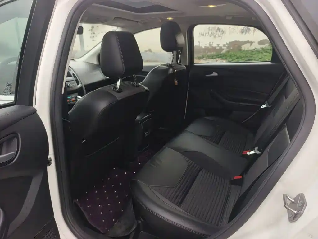 Ford Focus — миниатюра 18