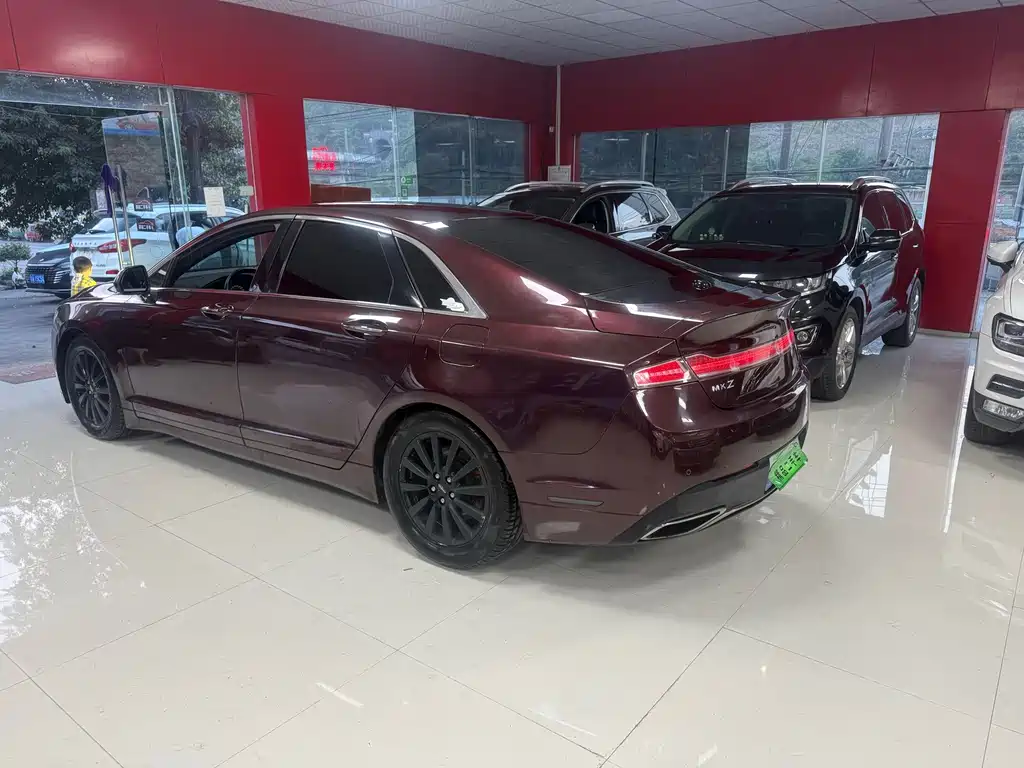 Lincoln MKZ — миниатюра 8