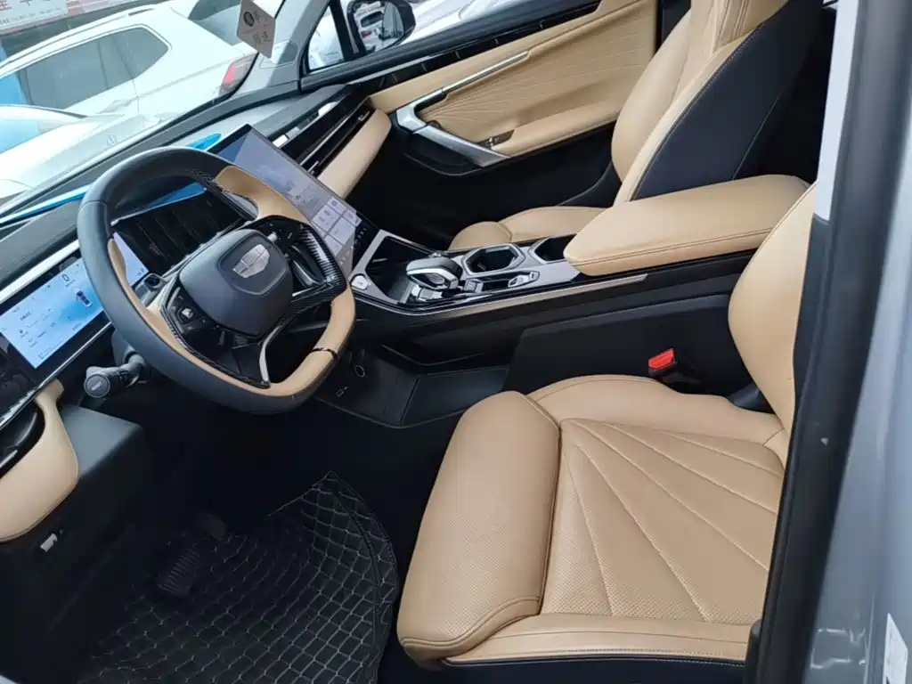 Geely Boyue L — миниатюра 15