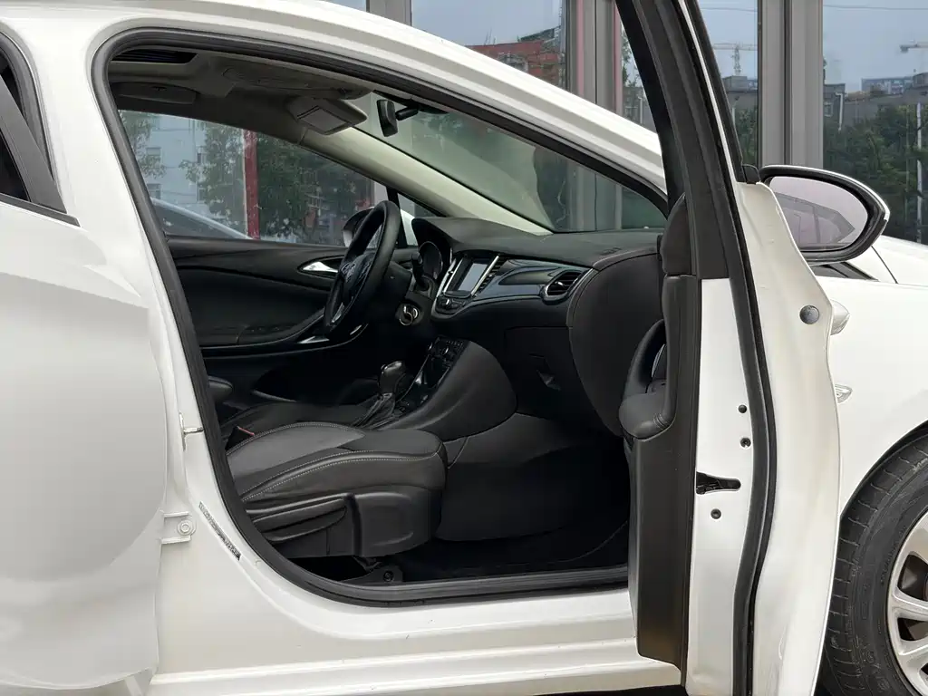 Buick Verano — миниатюра 7