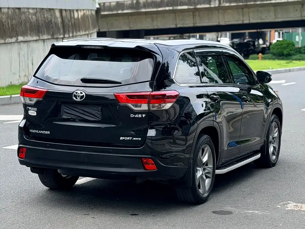 Toyota Highlander — миниатюра 17