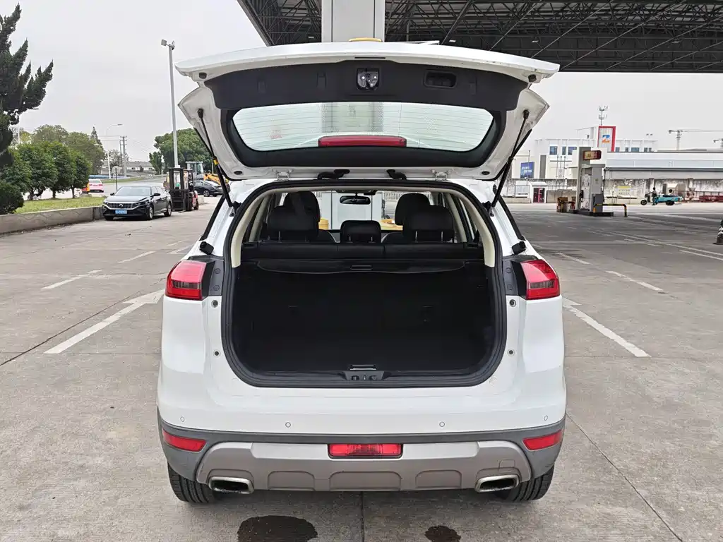 Geely Boyue — миниатюра 13