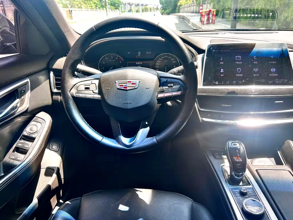 Cadillac CT5 — миниатюра 12
