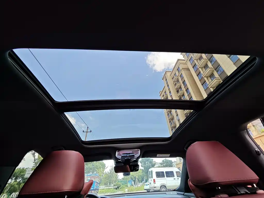 Hongqi Hongqi H5 — миниатюра 5