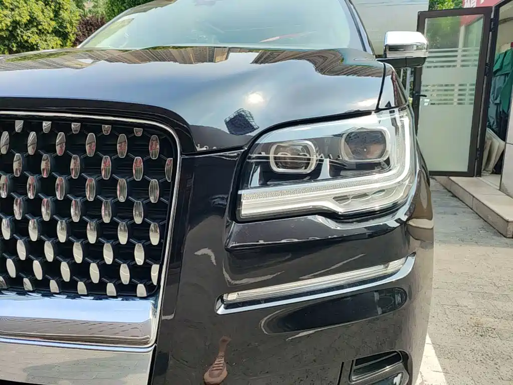 Lincoln Navigator — миниатюра 24