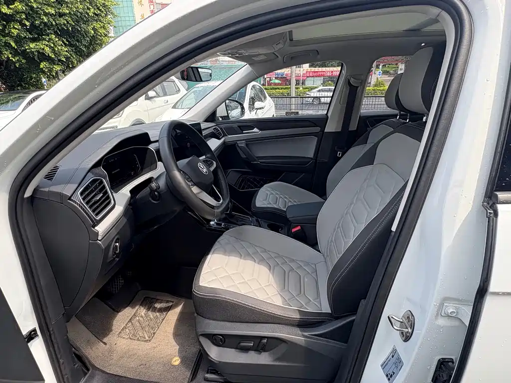 Volkswagen Tayron — миниатюра 2