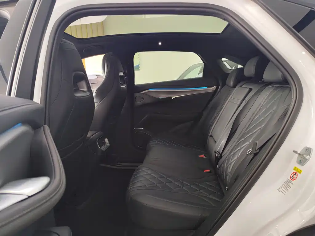 BYD Sealion 07 EV — миниатюра 11