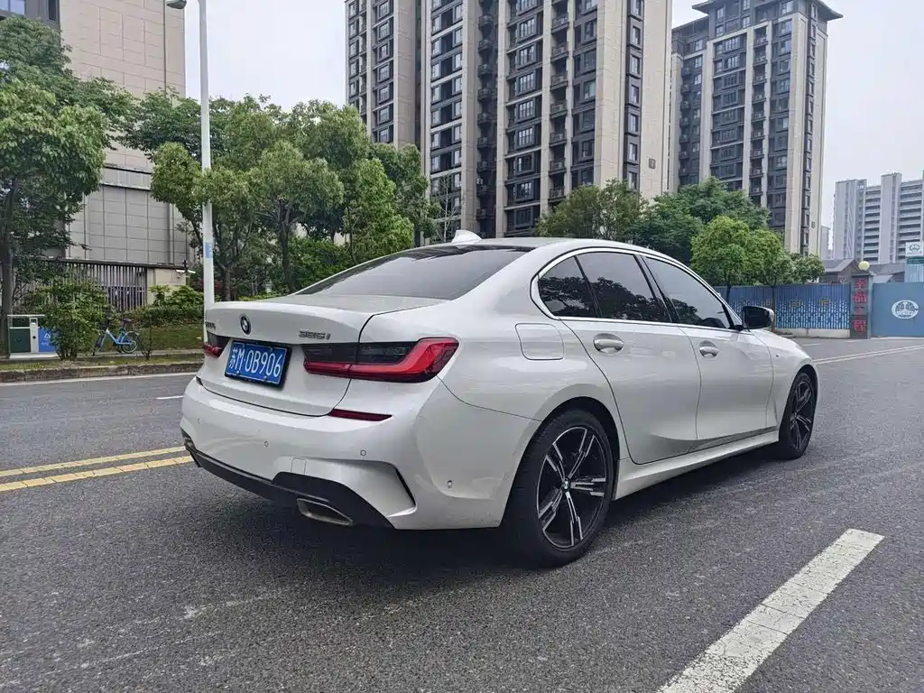 BMW 3 Series — миниатюра 4