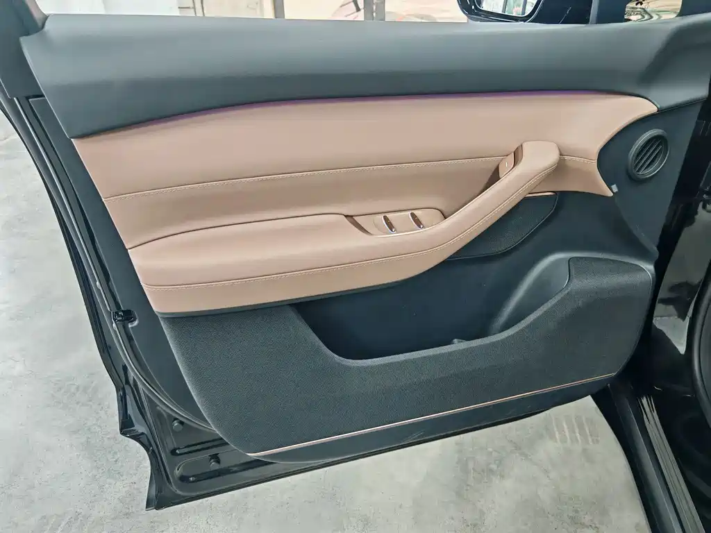NIO ES6 — миниатюра 14
