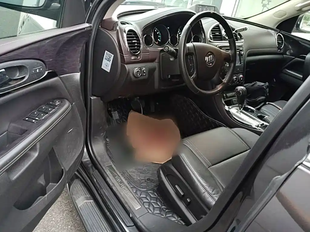Buick Enclave — миниатюра 16