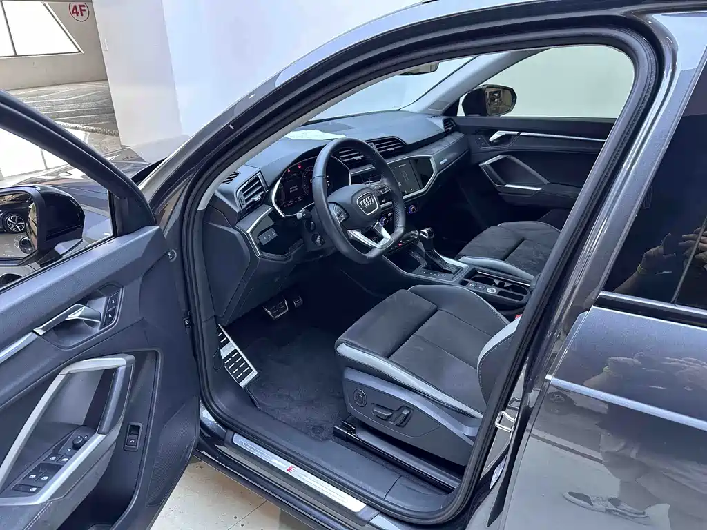 Audi Q3 — миниатюра 8