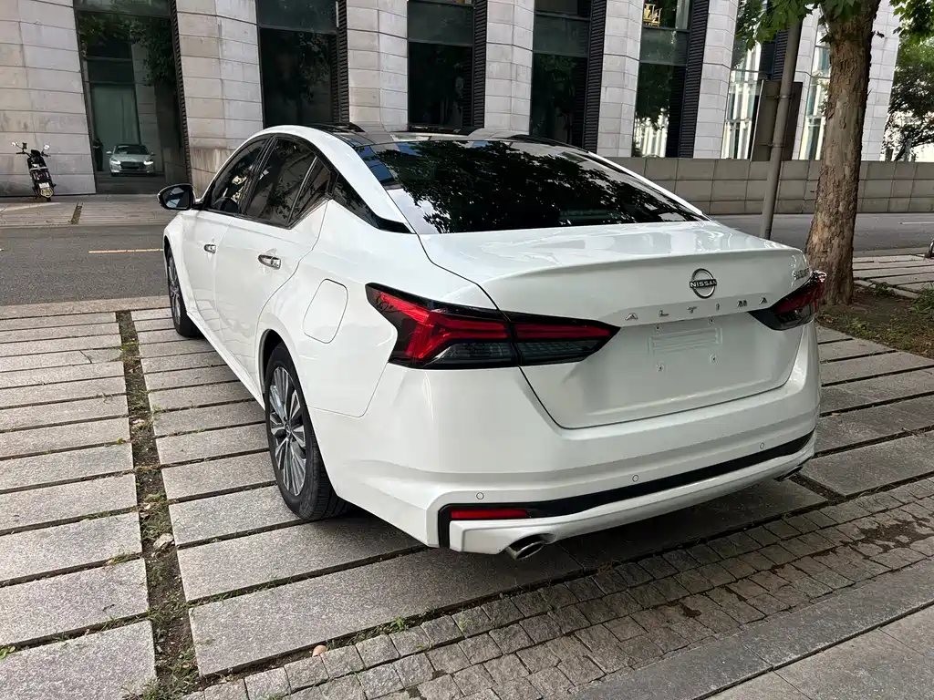 Nissan Teana — миниатюра 6