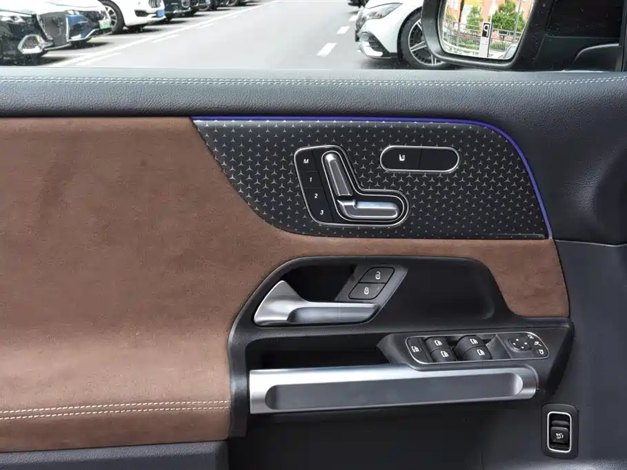 Mercedes-Benz GLB AMG — миниатюра 15