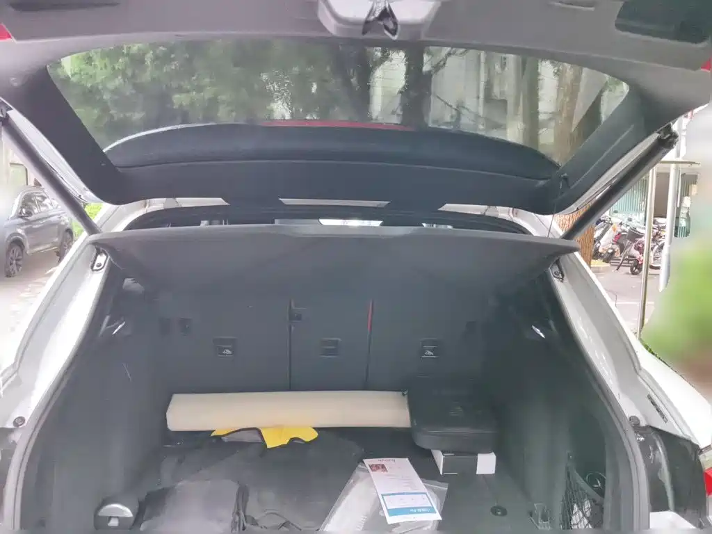 Porsche Macan — миниатюра 15