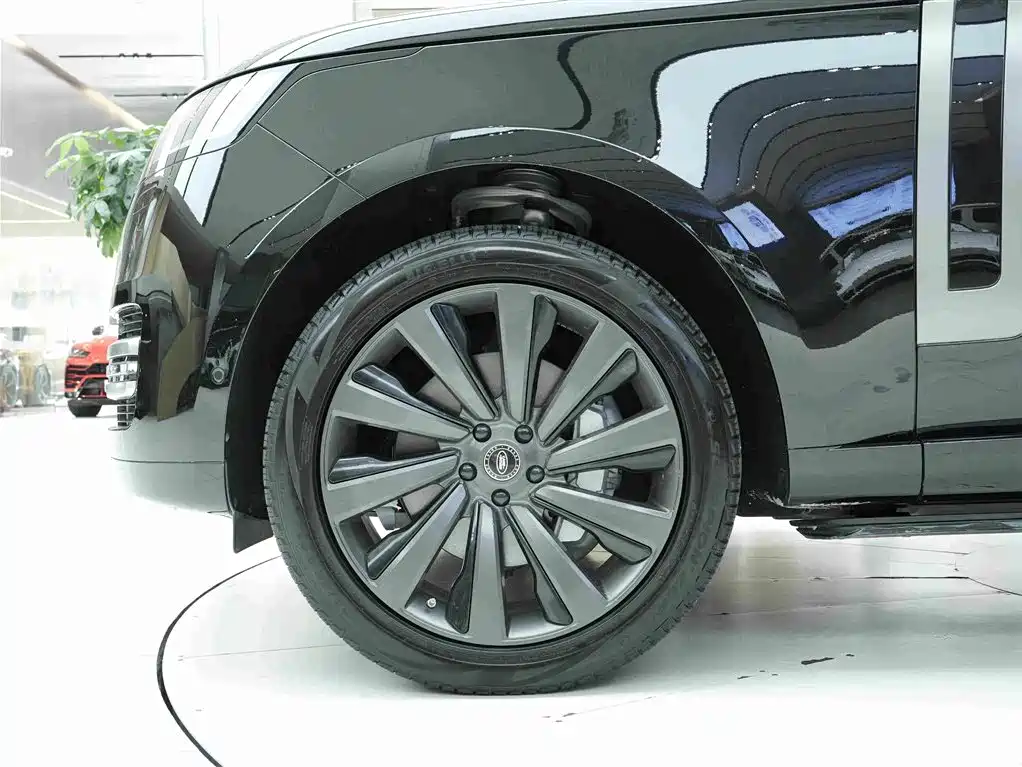 Land Rover Range Rover — миниатюра 22
