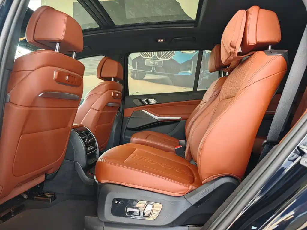 BMW X7 — миниатюра 13