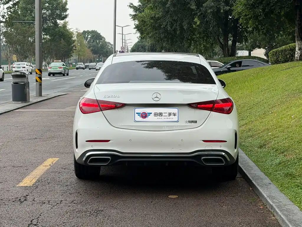 Mercedes-Benz C-Class — миниатюра 5