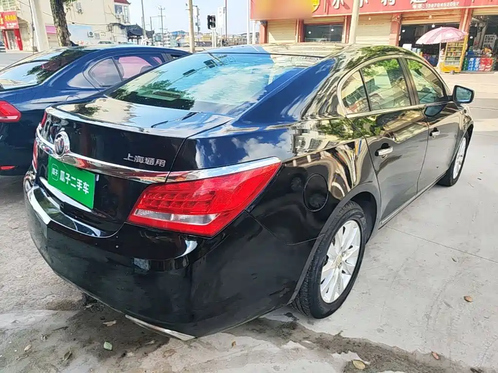 Buick LaCrosse — миниатюра 7