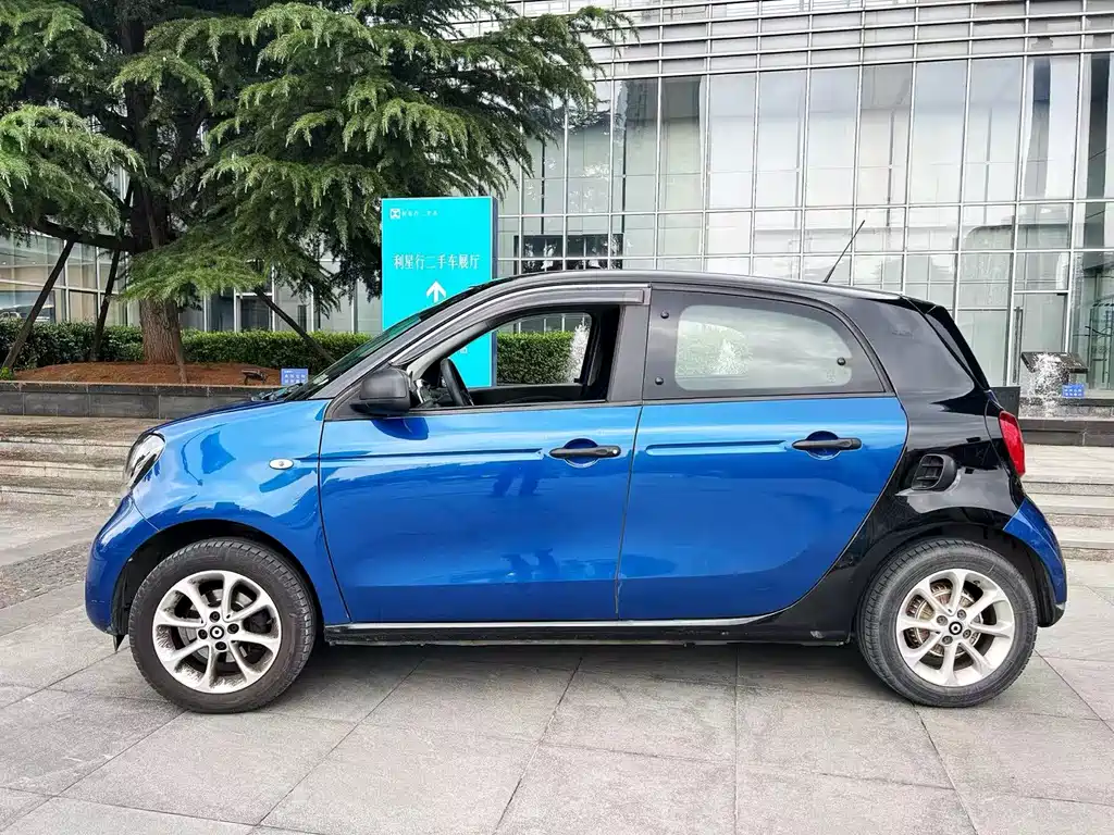 Smart Forfour 2018 1.0L 52