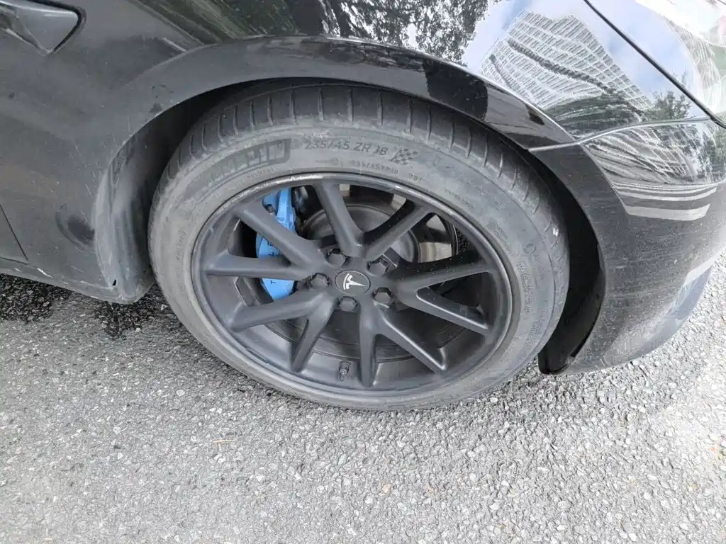 Tesla Model 3 — миниатюра 25